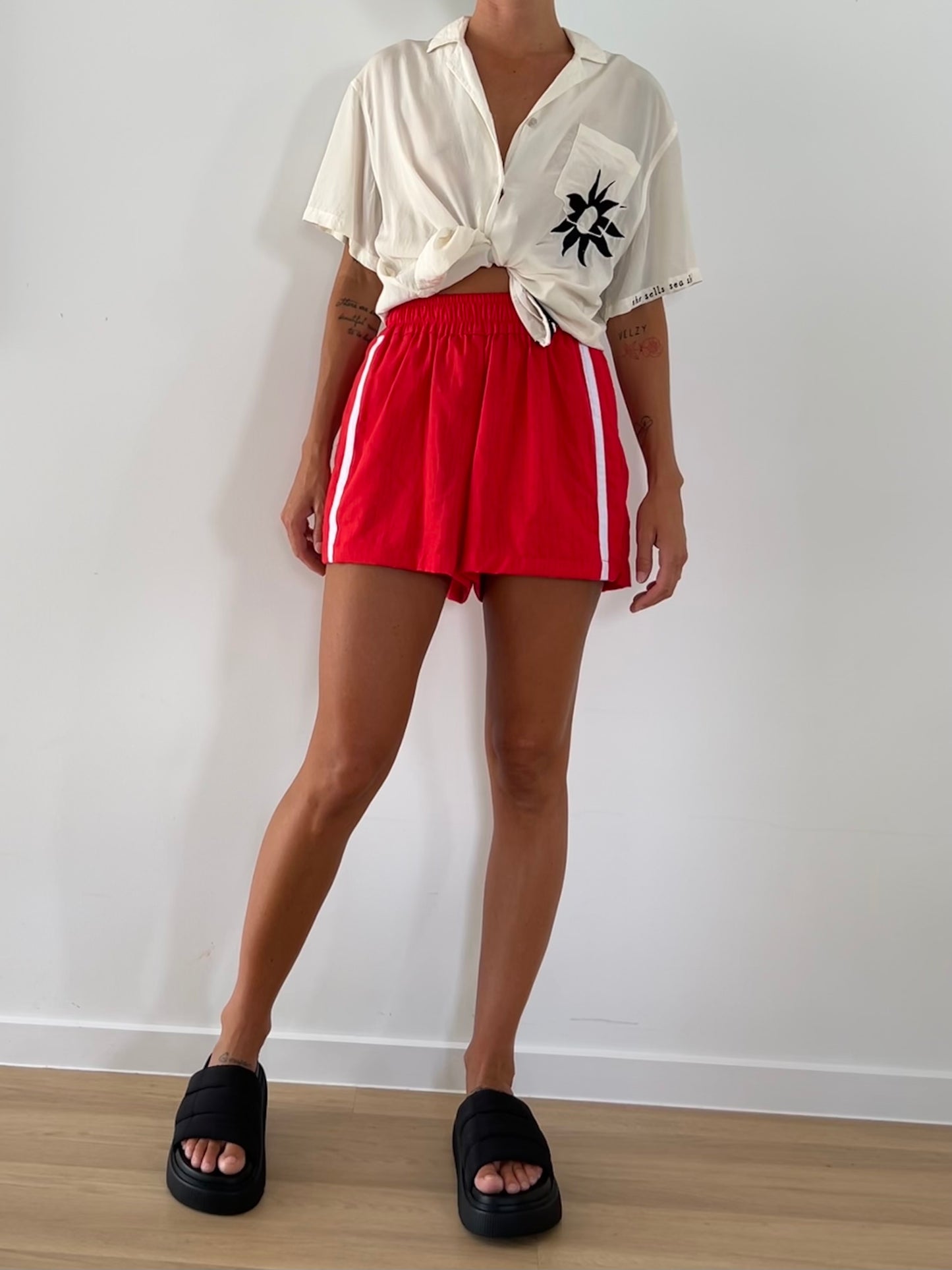 Near The Sea - Linen Racer Short - Red