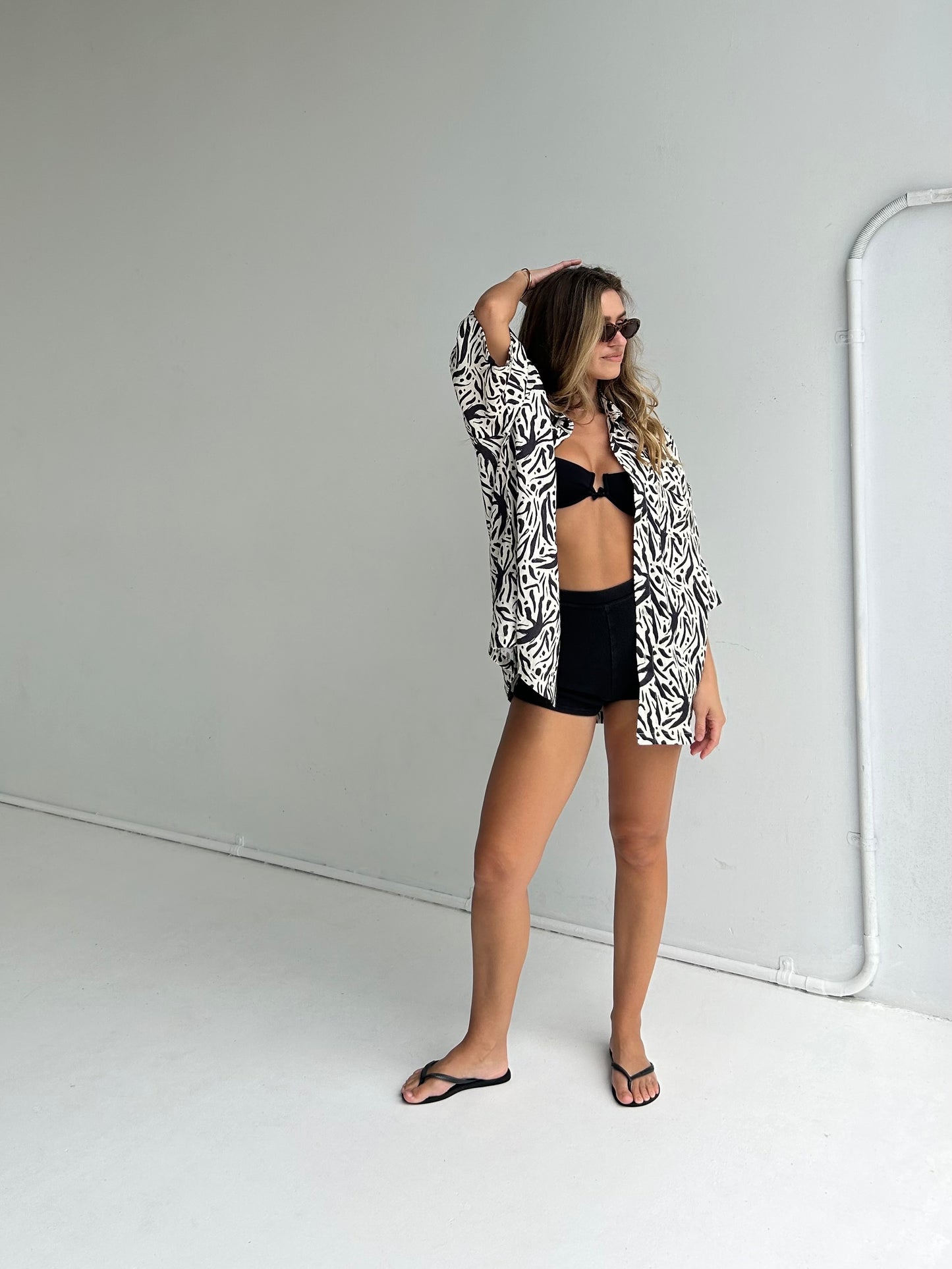 Near The Sea - Linen Holiday Shirt - Zulu