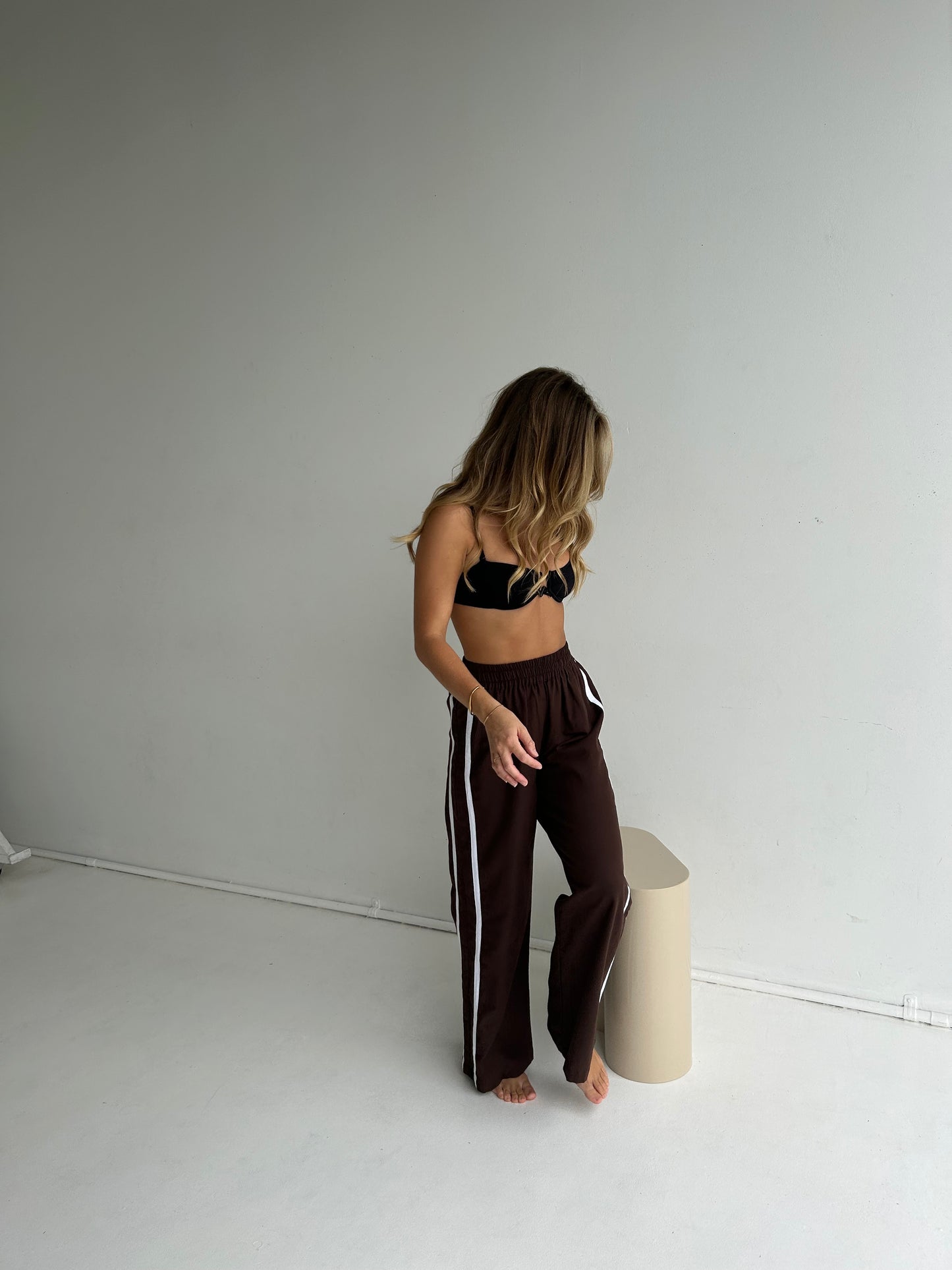 Near The Sea - Linen Racer Pant - Chocolate