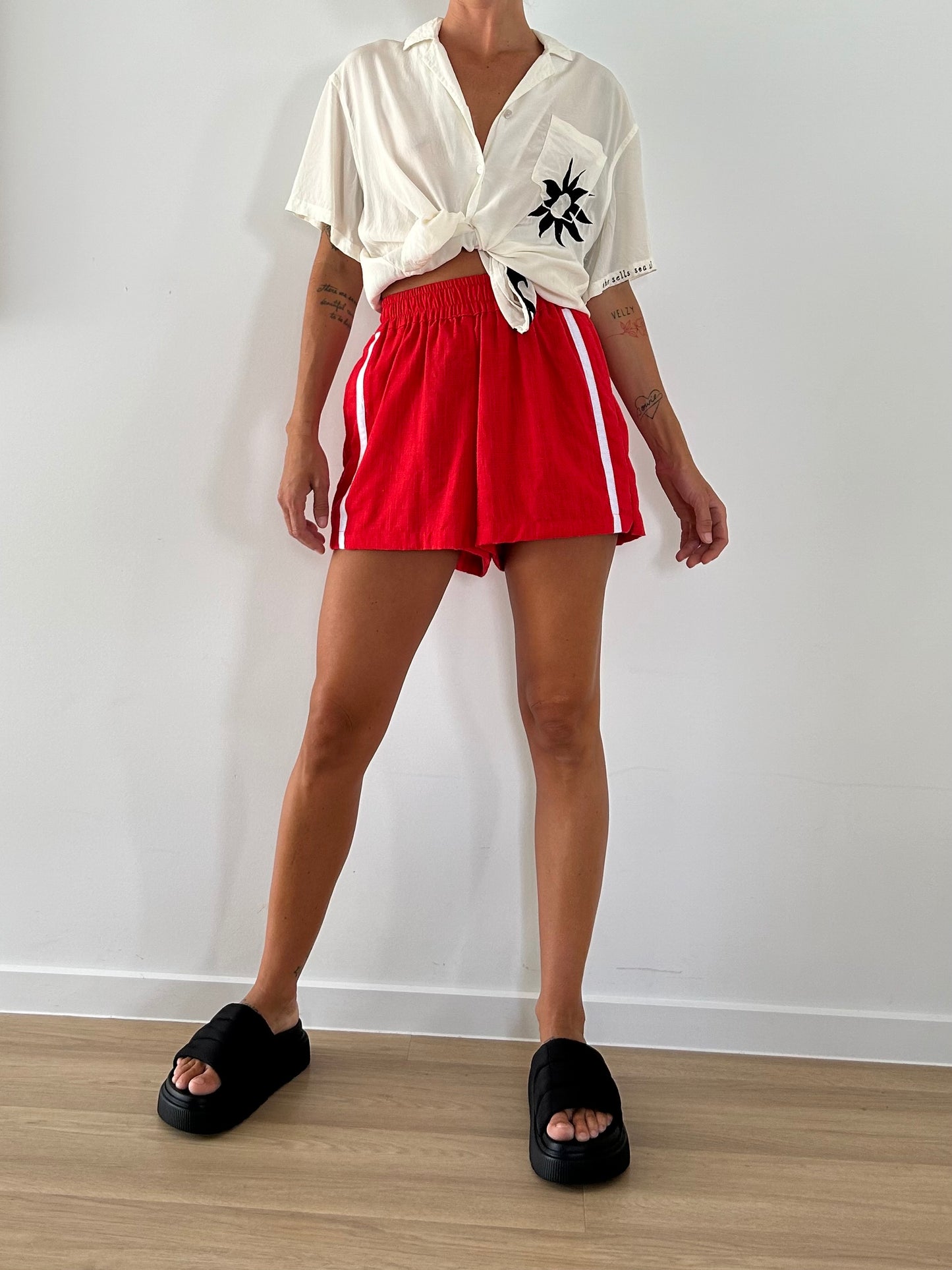Near The Sea - Linen Racer Short - Red