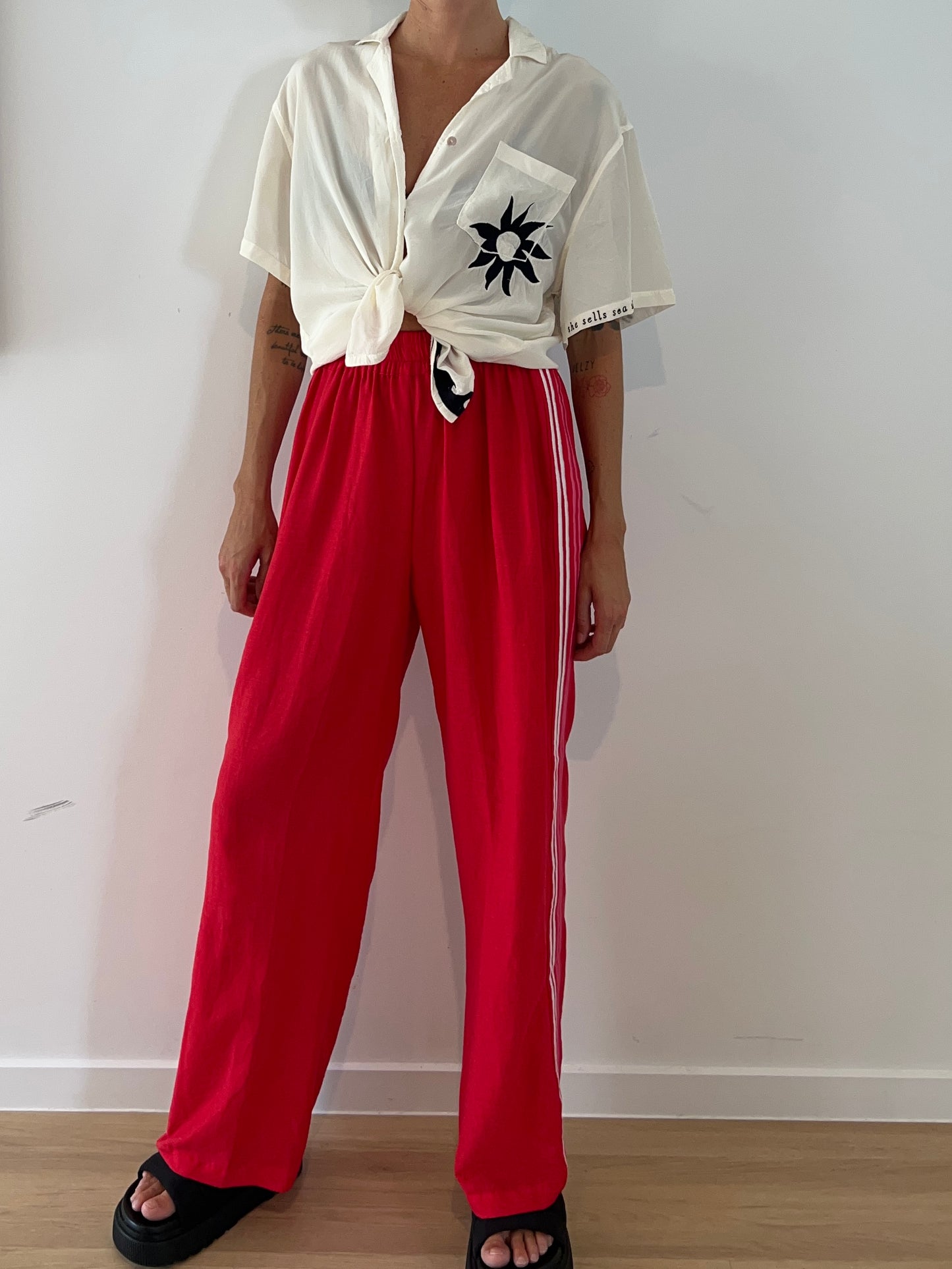 Embroidered Linen Racer Pant - Red